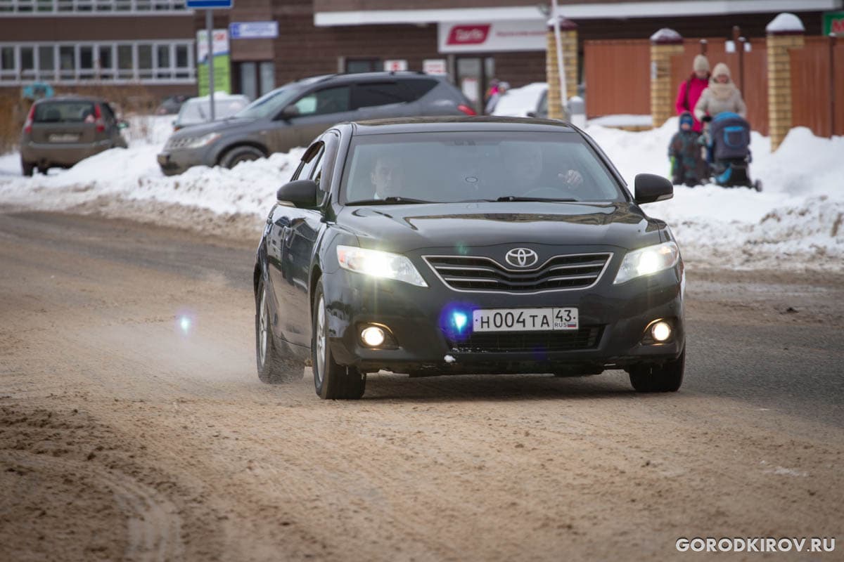 Чиновников предлагают пересадить на личные машины