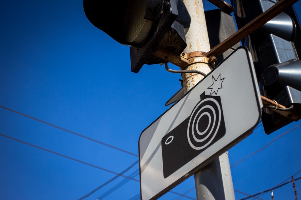 Над кировскими пешеходами ставят опыты