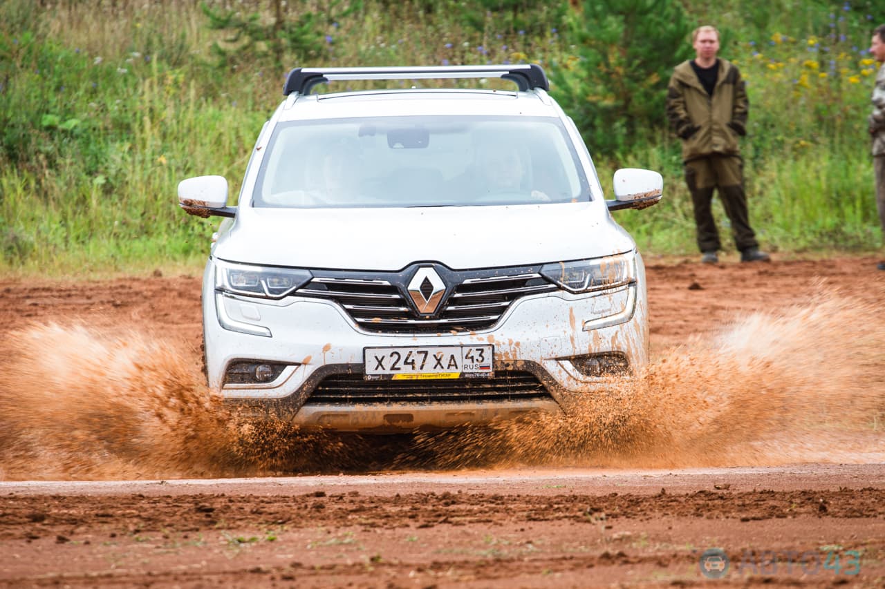 В субботу на «Подгорянке» прошли «Гусарские манёвры»