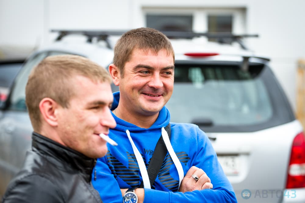 Рокочущая колонна проехала по Кирову – байкеры закрыли сезон