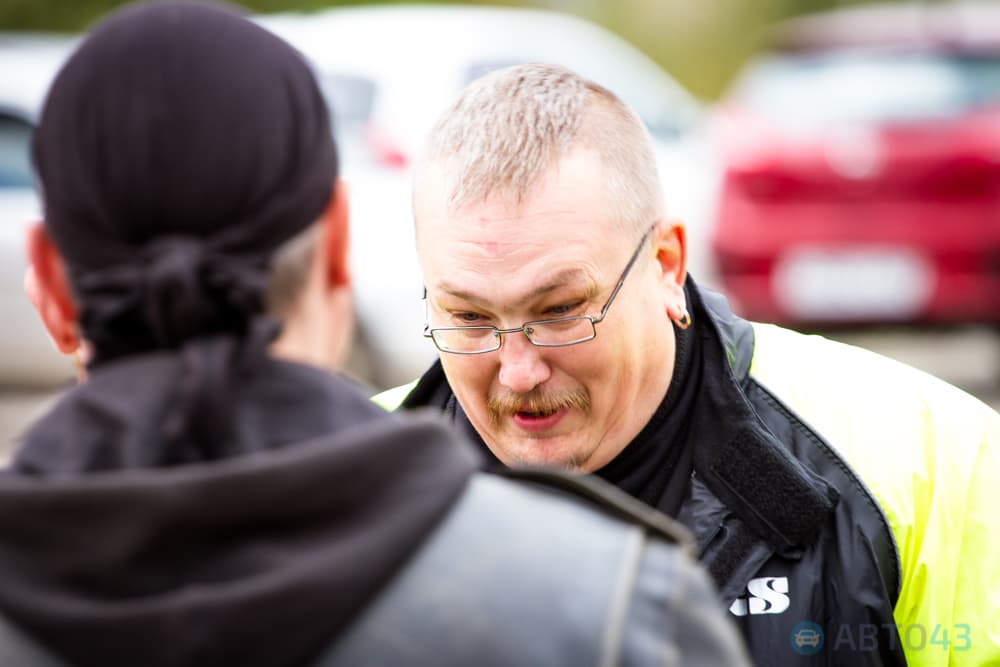 Рокочущая колонна проехала по Кирову – байкеры закрыли сезон