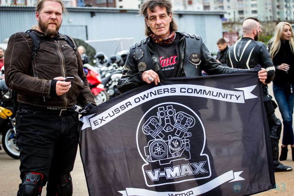 Рокочущая колонна проехала по Кирову – байкеры закрыли сезон