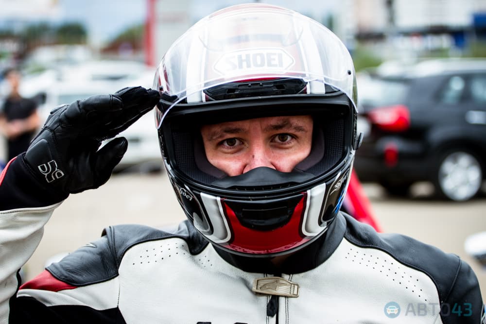 Рокочущая колонна проехала по Кирову – байкеры закрыли сезон