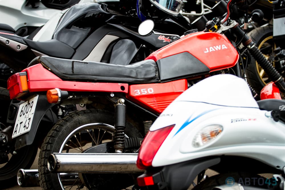 Рокочущая колонна проехала по Кирову – байкеры закрыли сезон