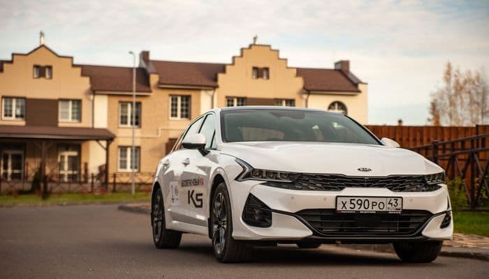 Тест-драйв KIA K5: "Расслабься, я всё сделаю сама" 