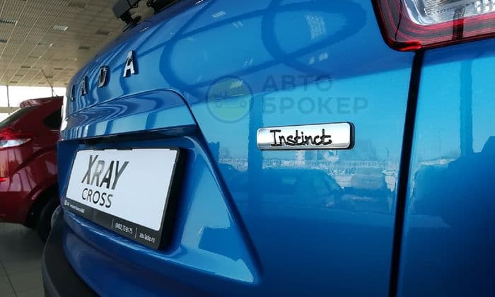 Скоро в автосалонах появится ещё одна «Лада» за миллион рублей