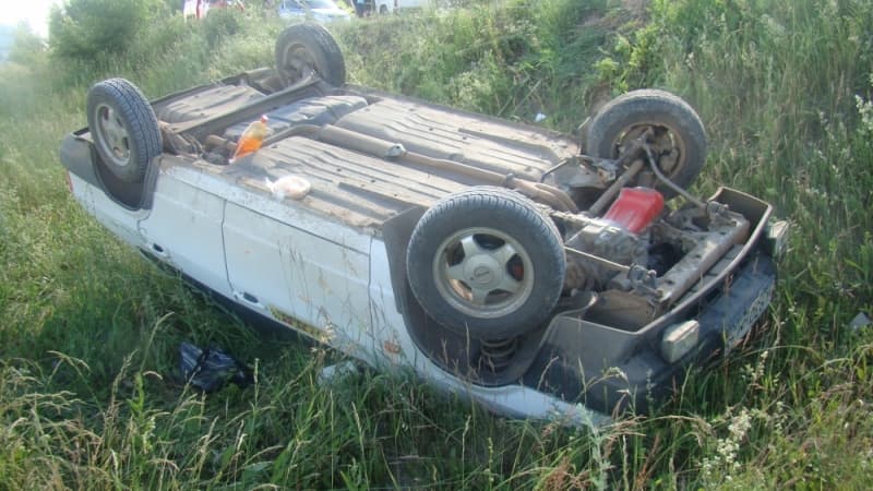 В Малмыжском районе перевернулся ВАЗ