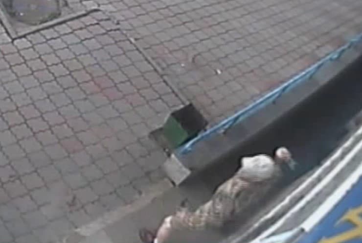 В Кирове на таксиста напали мужчины: момент погони попал на видео