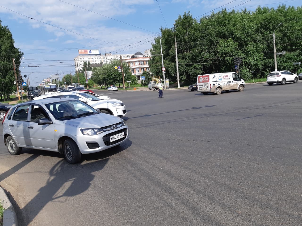 Светофор на перекрестке Воровского-Производственной могут починить в течение дня