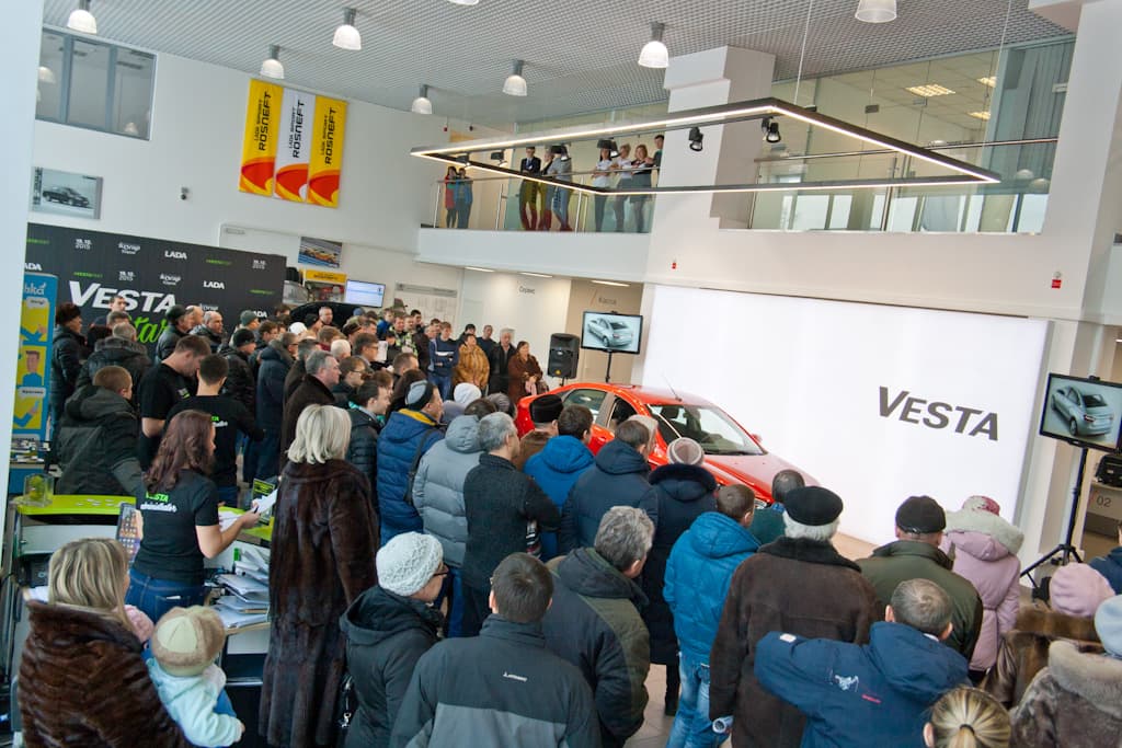 VestaStart в автосалоне ГУСАР. Фотоотчет