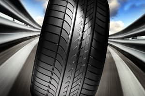 «Резина — дешево». Про быль и небыль рекламы шин и дисков