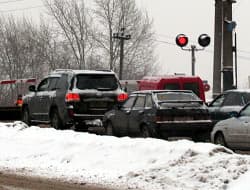 На трассах — снежная каша, но у дорожников всё под контролем...