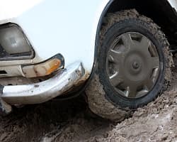 Грязный рыхлый снег... Буксуем?