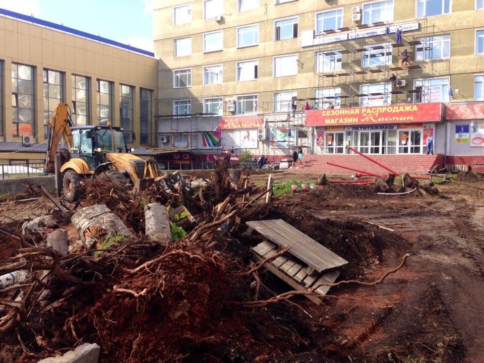 Вместо сквера на Карла Маркса — парковка