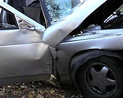 Столкновение с автобусом, вылет в кювет и загоревшийся автомобиль