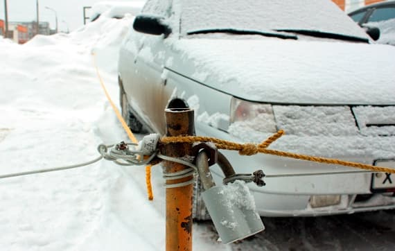 Автомобилей все больше, а парковаться негде