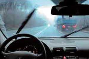 Чистое лобовое стекло — залог безаварийной езды