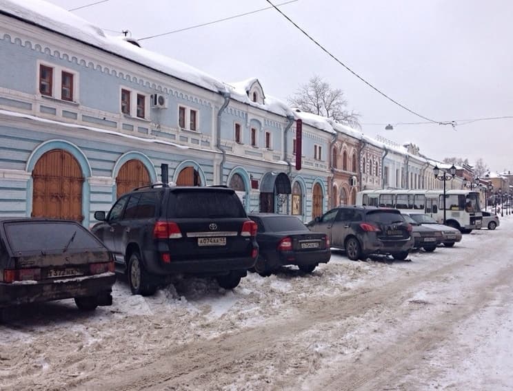Пешеходная зона улицы Спасской превращается в парковку