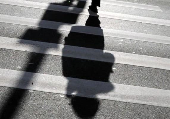 В Омутнинске УАЗ сбил школьника, внезапно выбежавшего на дорогу