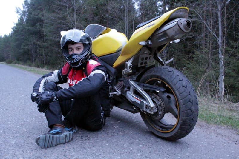 В Белой Холунице разбился мотоциклист