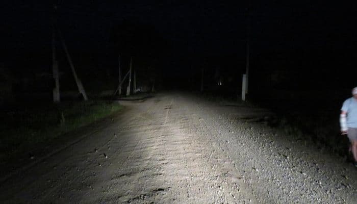 В Афанасьевском районе мужчина на мопеде вылетел в кювет из-за внезапной собаки