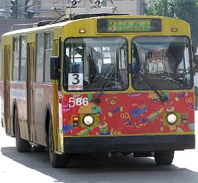 Кто управляет кировским троллейбусом?