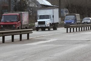 Неугодные ограждения на Производственной начали таинственно исчезать...