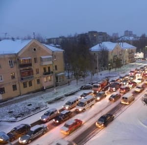 «День жестянщика». Автомобилисты опять не готовы к зиме
