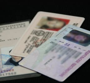 Зачем учиться на права? В Кирове их можно недорого купить