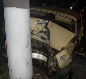 С разгона в столб [фото]