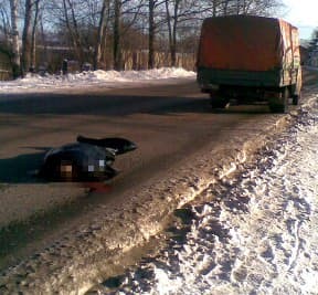 «Газель» задавила поскользнувшегося пешехода