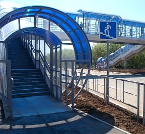 Людей через «надземку» на Ленина погонят насильно