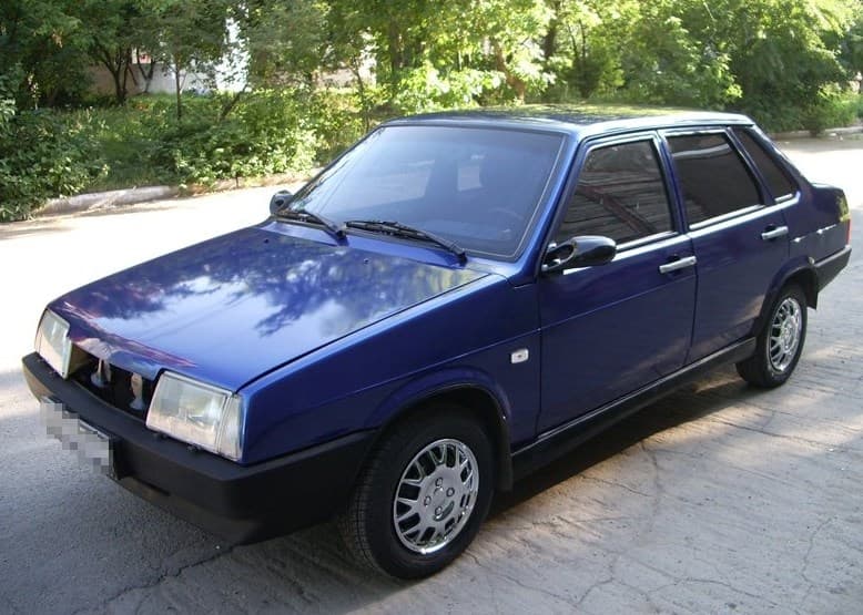 За угнанный и брошенный в лесу автомобиль подросток может сесть в тюрьму на 5 лет