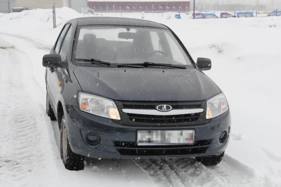 На дороге Киров-Митино Лада наехала на лежащего пешехода