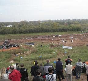 Грязь, скрежет металла, рев моторов. [фоторепортаж]