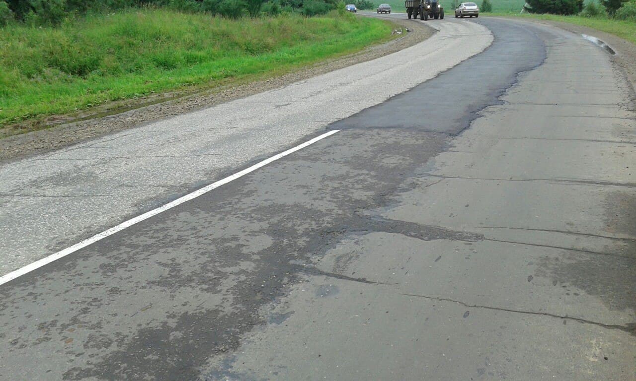 К приему гостей готовы: асфальт до Башарово положили на разметку