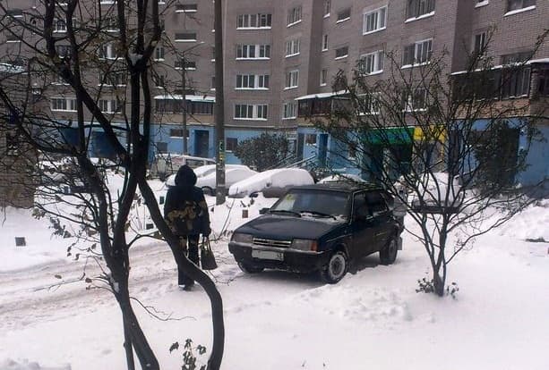 За езду по тротуарам хотят лишать водительских прав