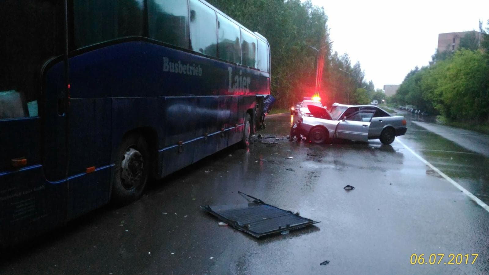 В Чепецке мужчина на Audi врезался в автобус