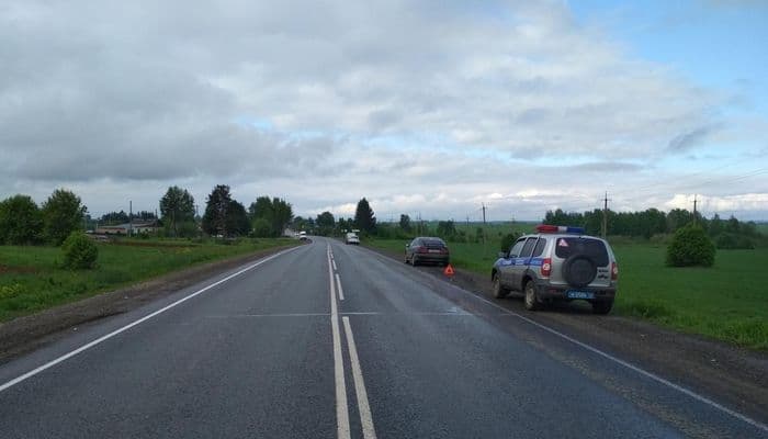 Вот так «Харизма»: пьяный мужчина на Mitsubishi врезался в попутную «Газельку»