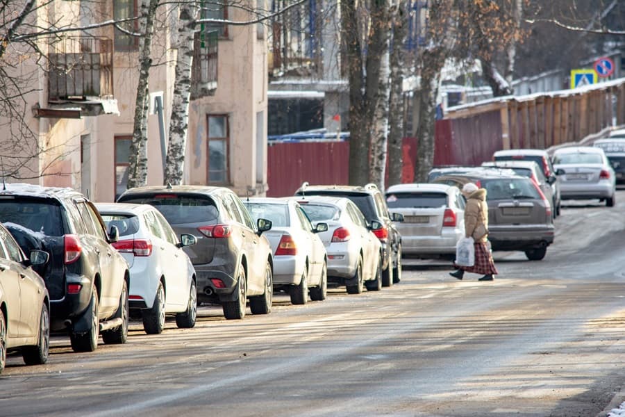 Наказуемо ли распитие алкоголя в припаркованном автомобиле: решение Верховного суда
