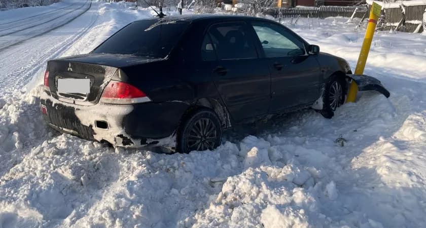 В Омутнинске 9-летняя девочка оказалась под колесами иномарки