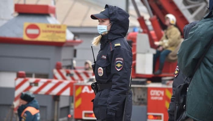 Внесено в Госдуму: полицейским могут разрешить вскрывать автомобили без владельцев