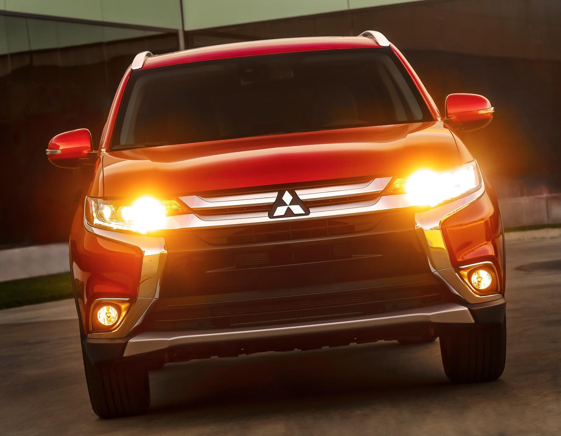 Старт продаж обновленного Mitsubishi Outlander