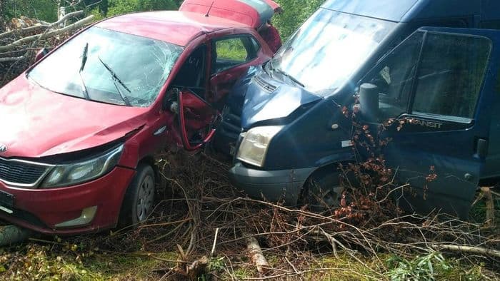 В результате столкновения «Киа» и «Форда» пострадал 8-летний ребенок