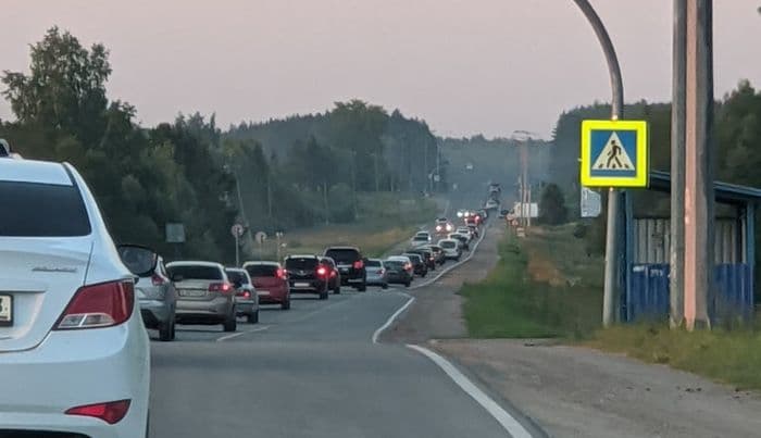 «Полгорода страдает»: из-за паломников студенты в Кирове не могли уехать на экзамен, а дети – из лагеря домой