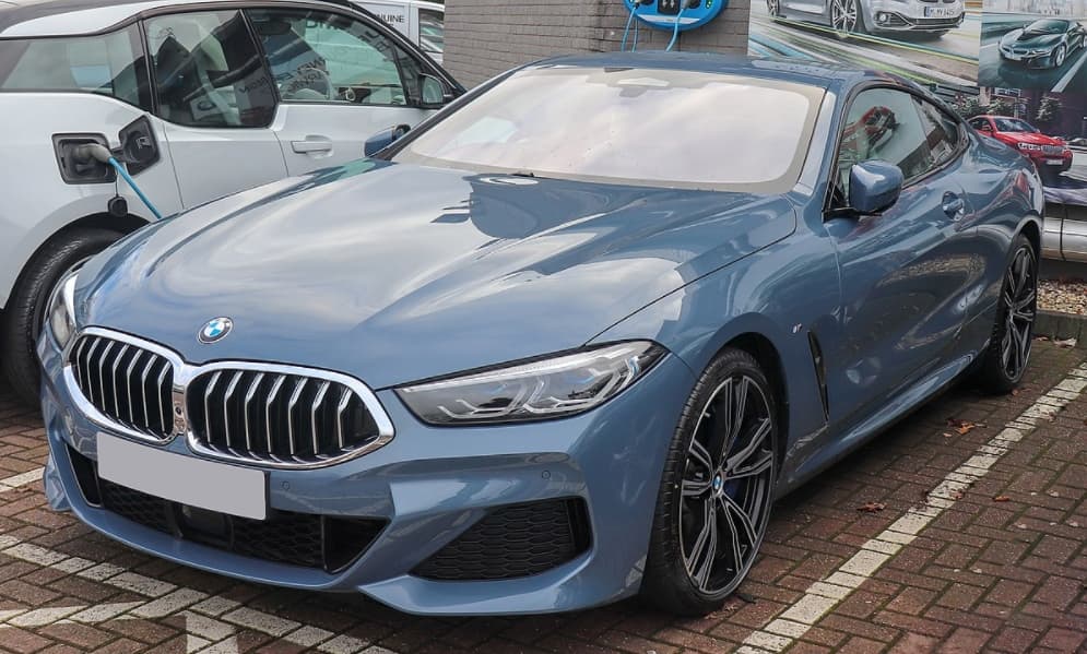 Топ авто для чиновников: на чем ездят министры в Кировской области