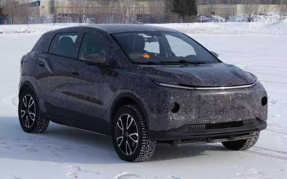 Опубликованы первые снимки тестовых прототипов электромобиля Атом
