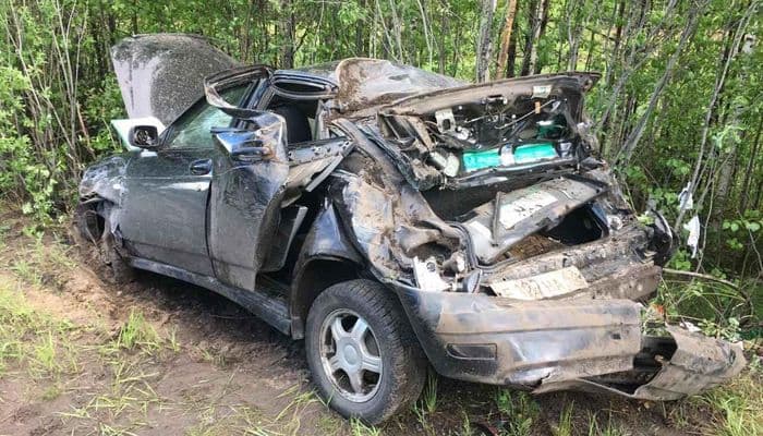 Ранним утром пьяный бесправник на «Приоре» выполнил неудачный обгон