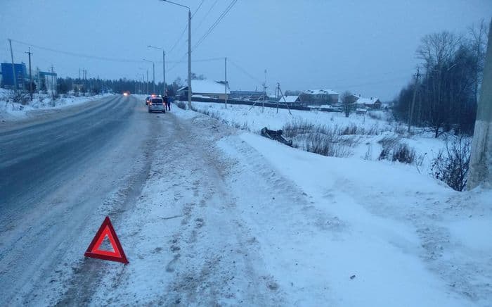 Молодой водитель на “пятнадцатой” вылетел в кювет