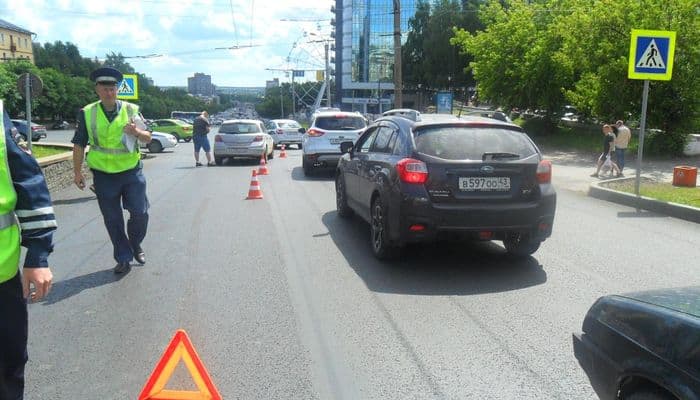 В Кирове мужчина на «Астре» сбил женщину на «пешеходнике»